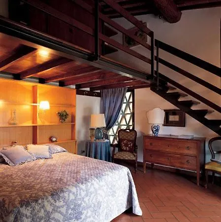 La Casa Gialla 2* 임프루네타
