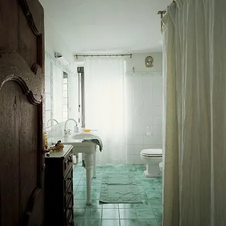 La Casa Gialla 2* 임프루네타