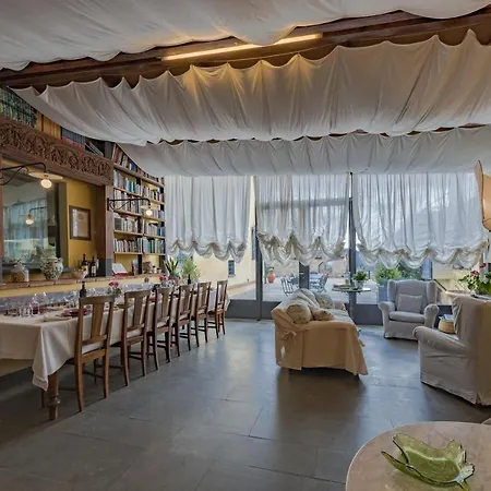 La Casa Gialla 4* 임프루네타