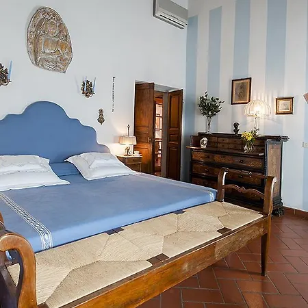 La Casa Gialla 4*