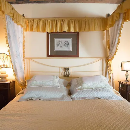 B&B La Casa Gialla 4*